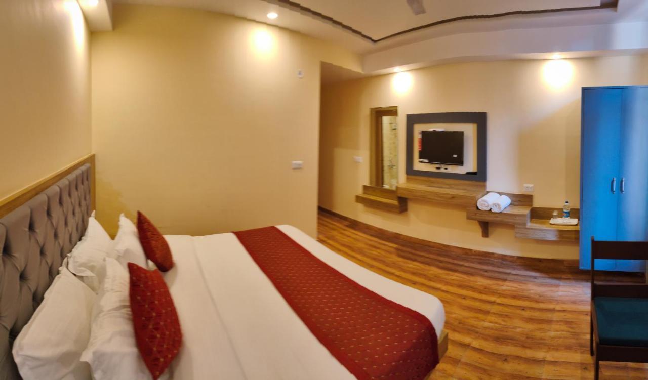 The Fragrance Hotel Katra  Exteriör bild