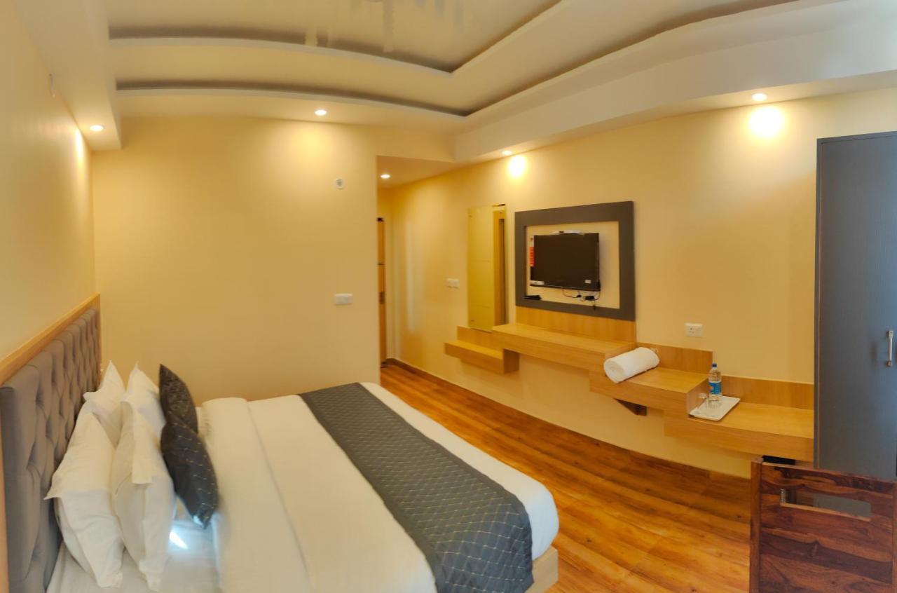 The Fragrance Hotel Katra  Exteriör bild