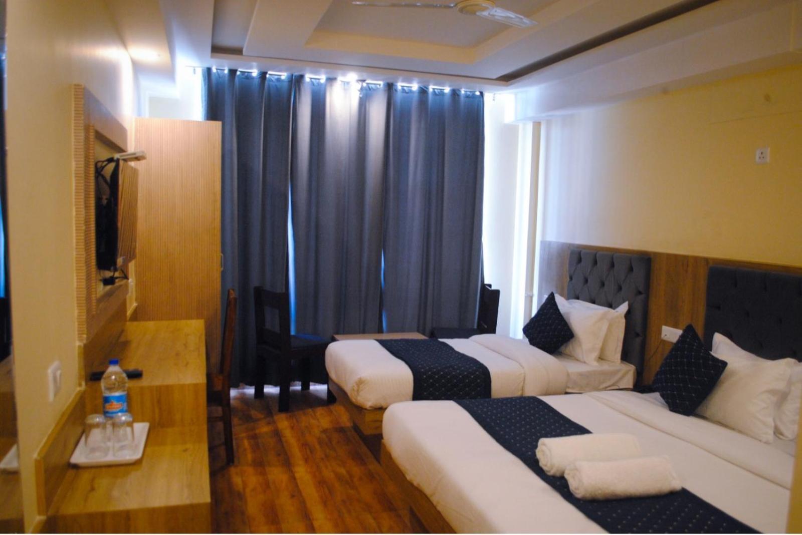 The Fragrance Hotel Katra  Exteriör bild